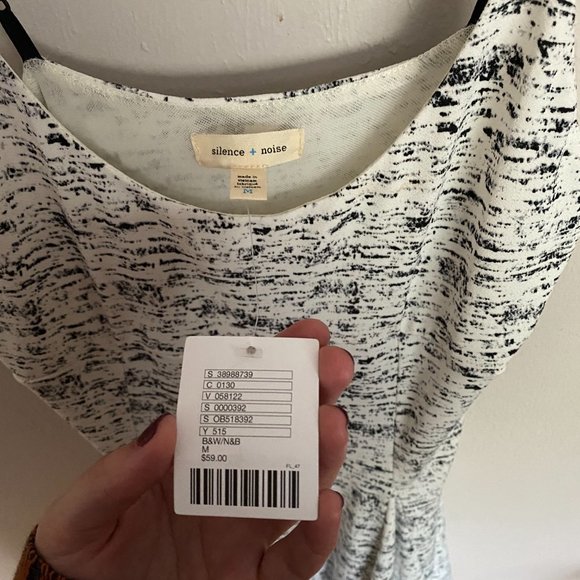 NWT Silence & Noise Urban Outfitters Dress - Picture 3 of 4